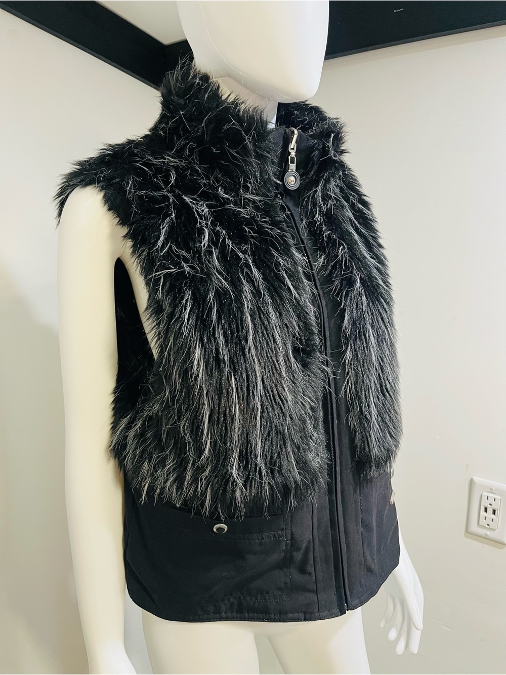 Women's Black Faux Fur Zip-Front Vest
